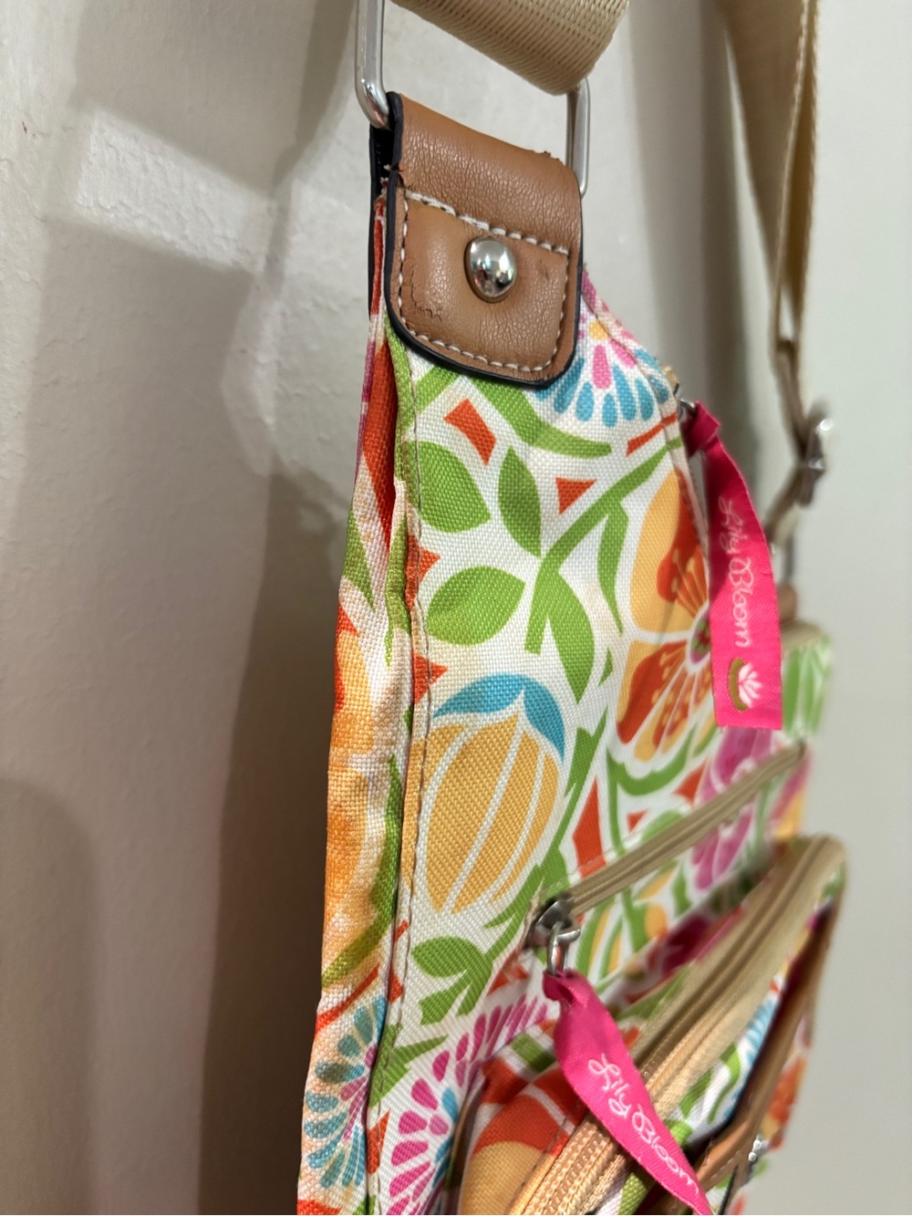 Lily Bloom Multicolor Floral Crossbody Shoulder Bag Perfect for Summer - Picture 11 of 12